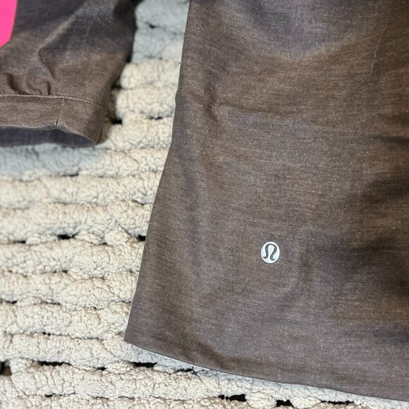 Lululemon The Drizz Lightweight Rain Jacket in Black Cherry Size 4 - Picture 12 of 16